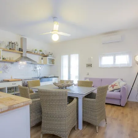 Perla Del Tirreno Apartment