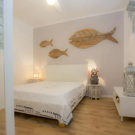 Perla Del Tirreno Apartment *